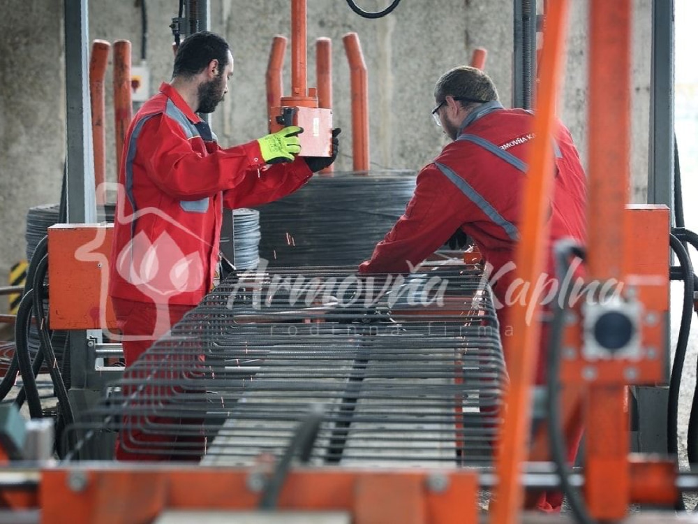 Armovňa Cífer - Výroba armokošov - Viazanie armokošov do základových pásov, prekladov, vencov, pätieka a stĺpov