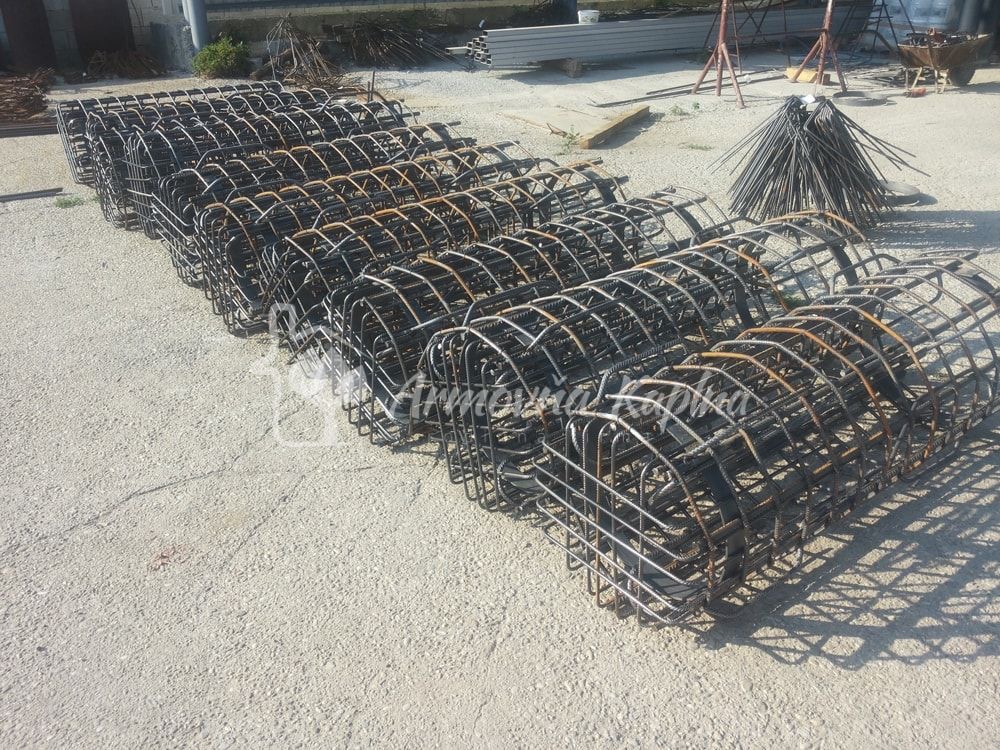 Armovňa Cífer - Výroba armokošov - Viazanie armokošov do základových pásov, prekladov, vencov, pätieka a stĺpov