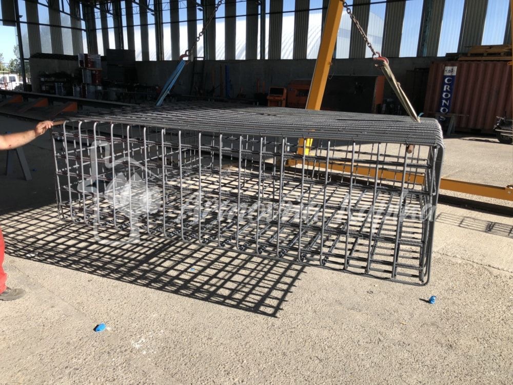 Armovňa Cífer - Výroba armokošov - Viazanie armokošov do základových pásov, prekladov, vencov, pätieka a stĺpov